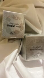 Easy applicator highlighter