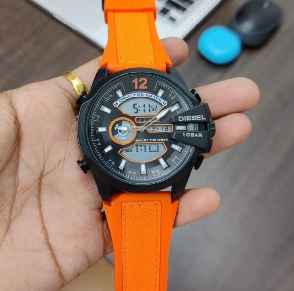 Diesel digital analogue mens watch.