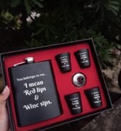 Hip Flask with 4 shot glass set