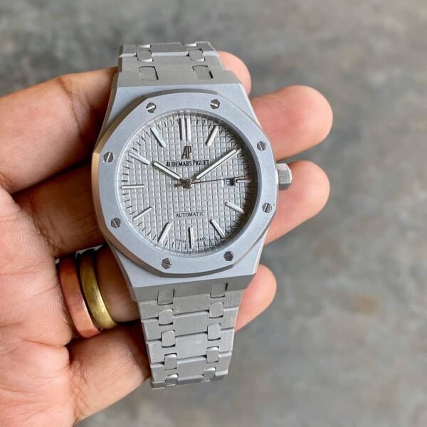 Audemars Piguet Mens watch - Image 2