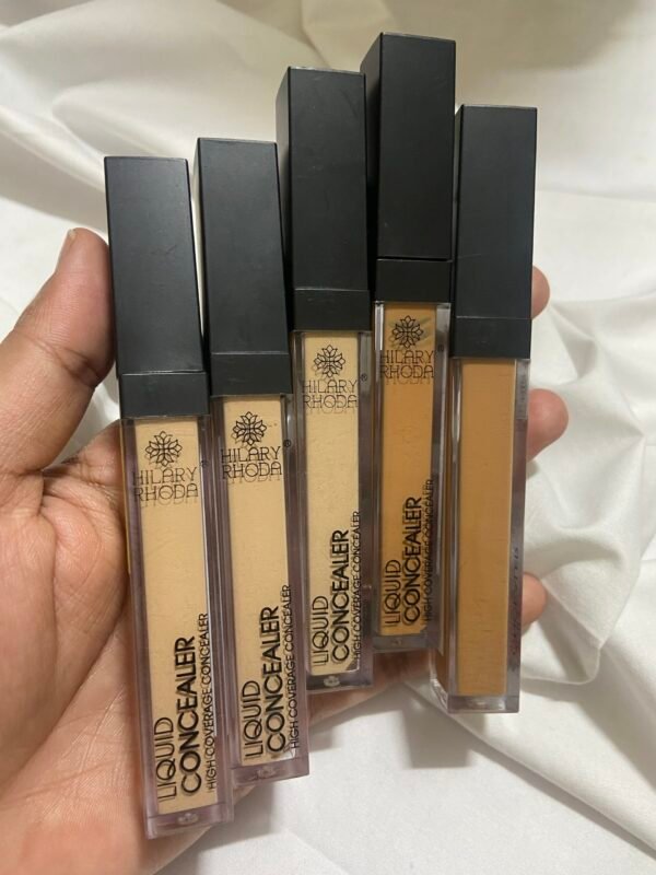 Hilary Rhoda concealer