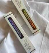 MIDNIGHT MATTE EYELINER
liquid matte eyeliner in blackest black