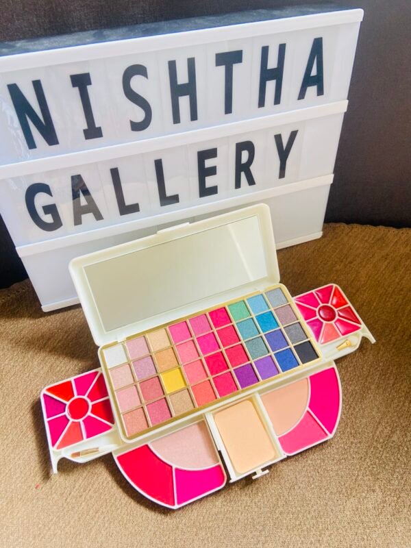 63 products magical eyeshadow + lipgloss+ blusher box - Image 2