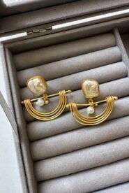 Pastel arc statement drops